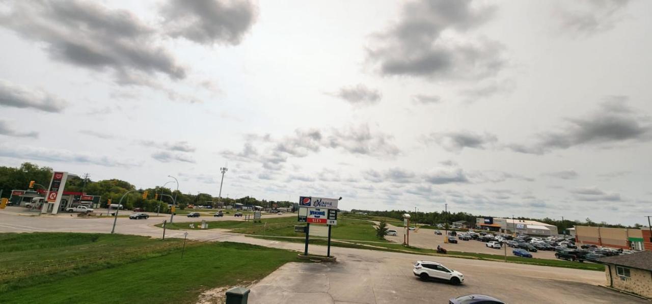 Viking Inn Gimli Bagian luar foto
